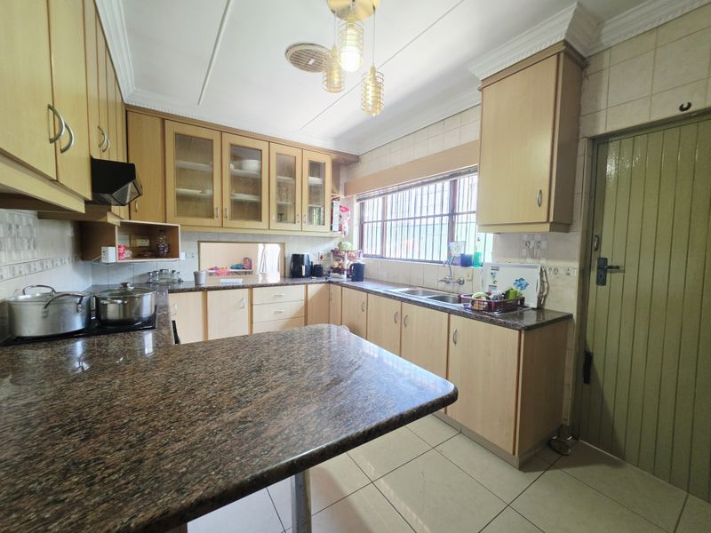 Charming Family Home with Great Potential in Empangeni - Photo 3