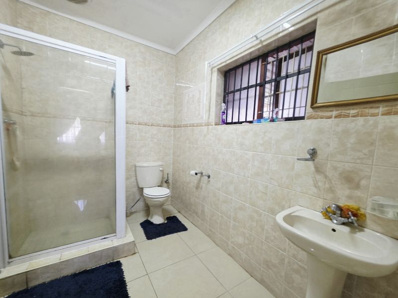 Charming Family Home with Great Potential in Empangeni - Photo 10