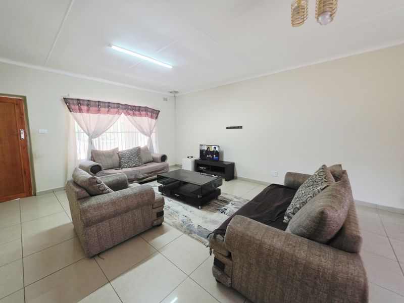 Charming Family Home with Great Potential in Empangeni - Photo 6
