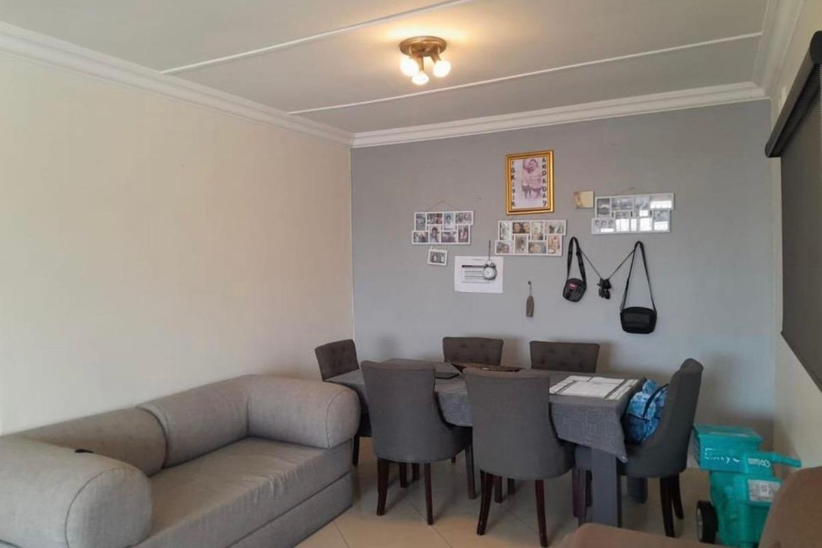 Modern Simplex in a 2 Unit Complex  With  No Levies! - Photo 5