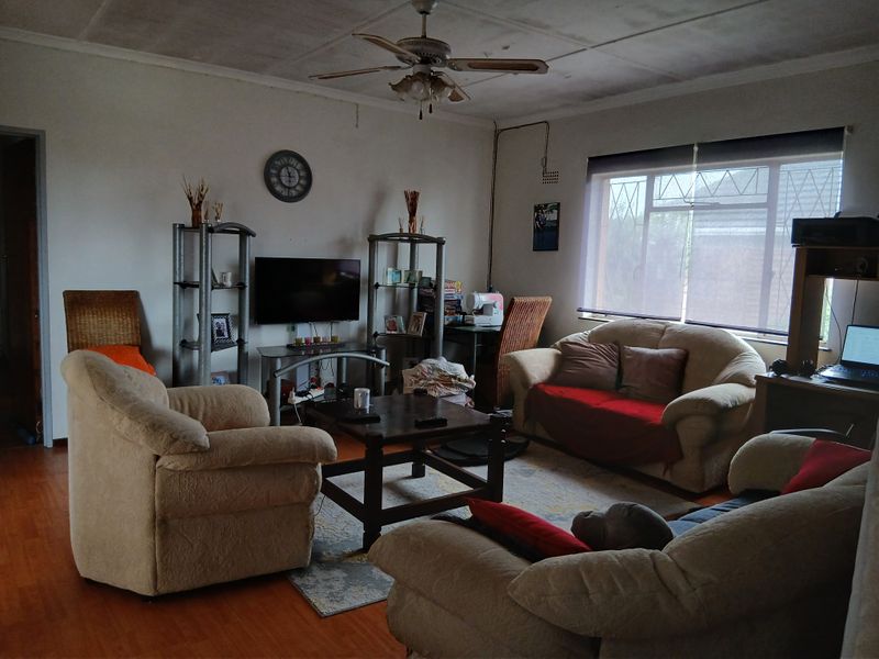 Safe, Spacious & Serene, - Photo 3