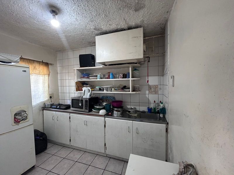 1-Bedroom Flat in Secure Southernwood Complex – Prime Location - Photo 5