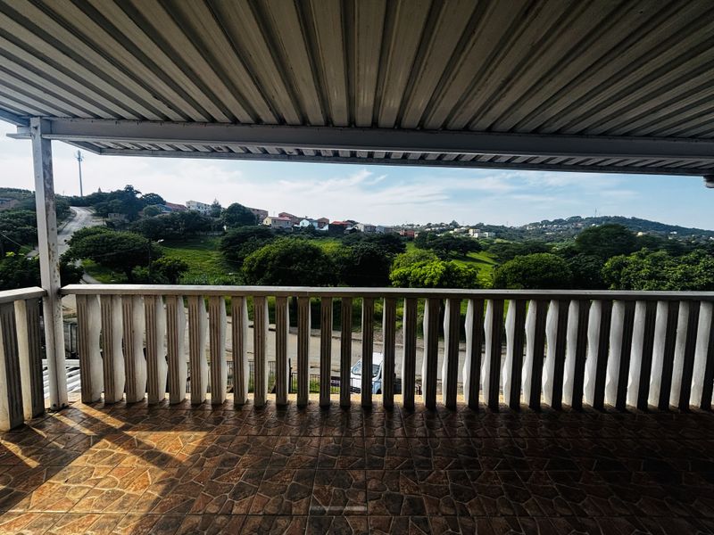 Semi-Detached Family Home. Priced to SELL with NO Transfer Duty! - Photo 8