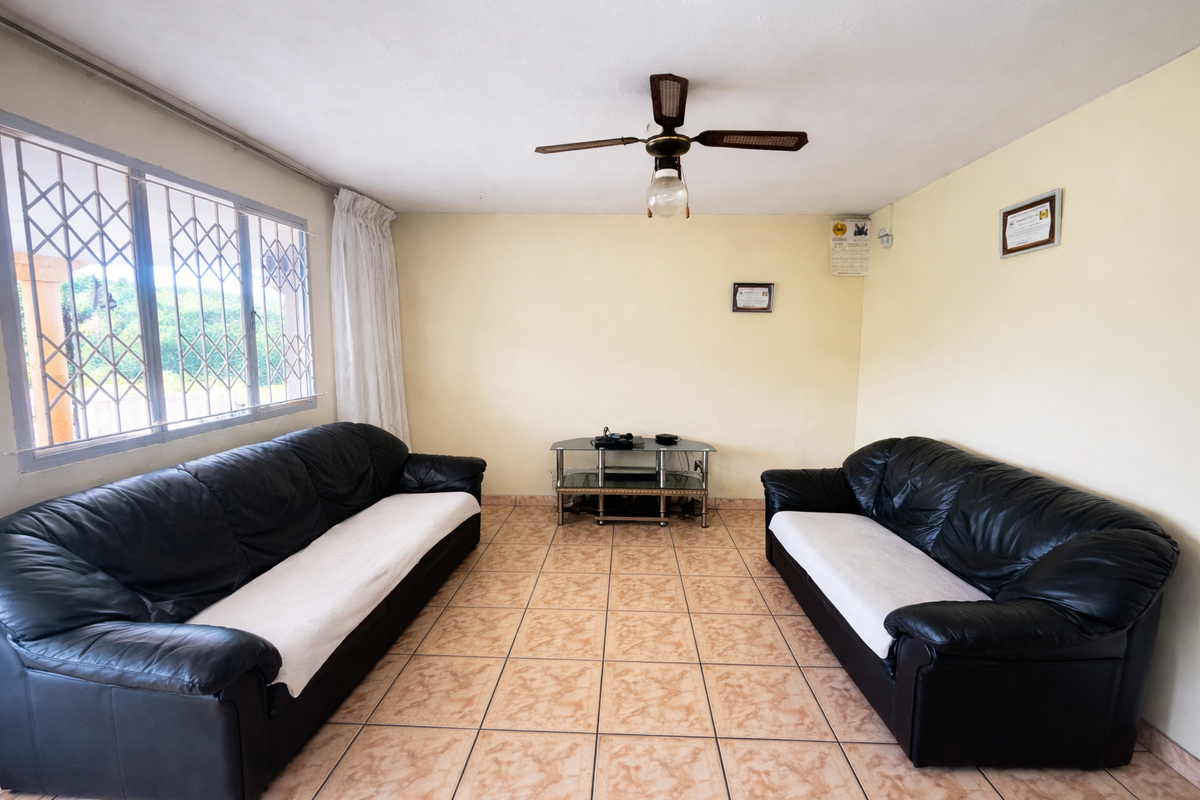 Semi-Detached Family Home. Priced to SELL with NO Transfer Duty! - Photo 3