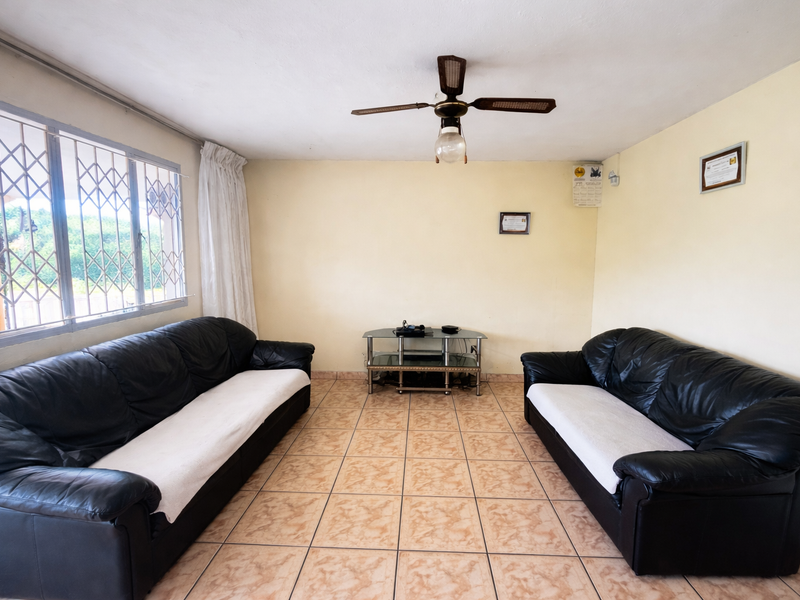 Semi-Detached Family Home. Priced to SELL with NO Transfer Duty! - Photo 3