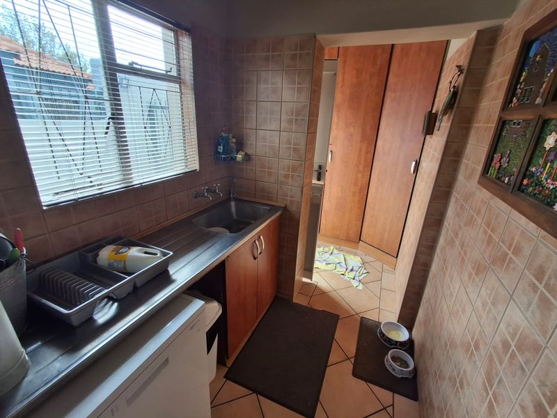 Freestanding home in Capital Park - Photo 3