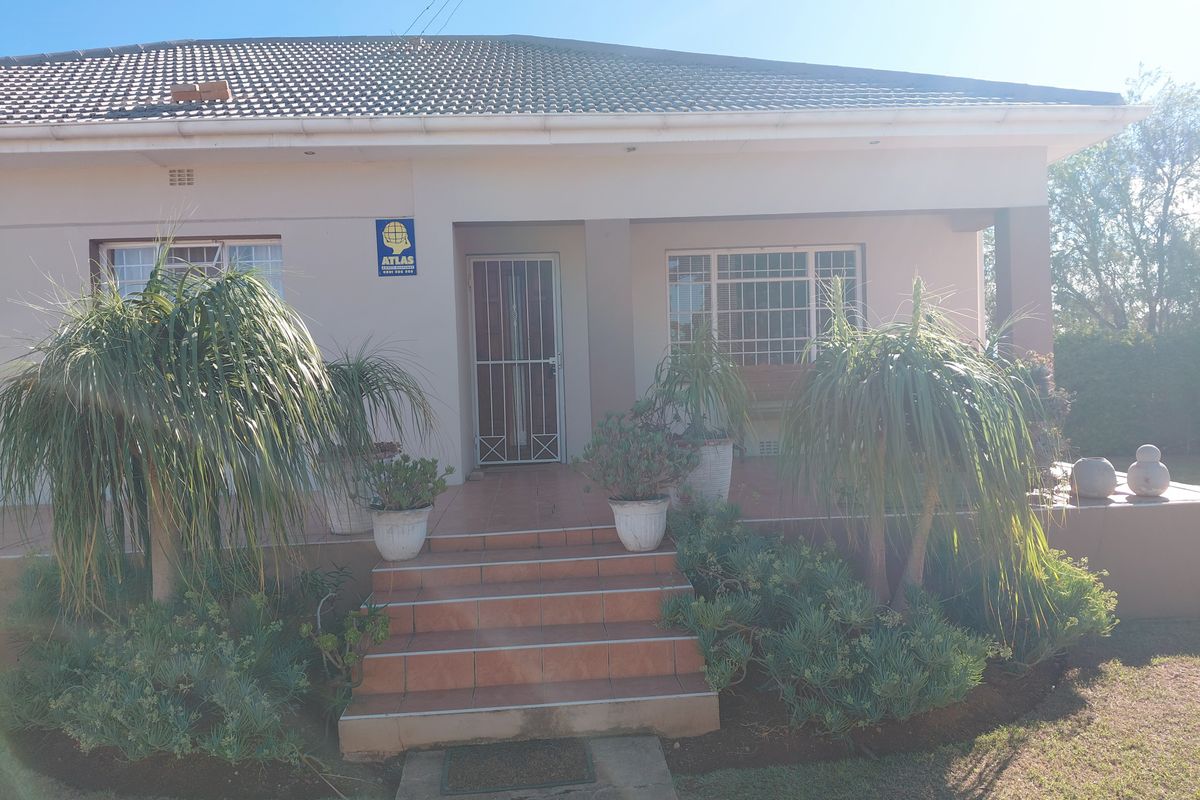 Spacious Family Home in Quiet Cul-de-Sac - Photo 5