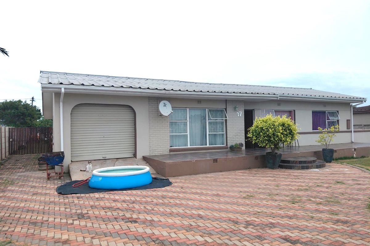Neat Family Home in Sought-After Manor Heights, Despatch. - Photo 2
