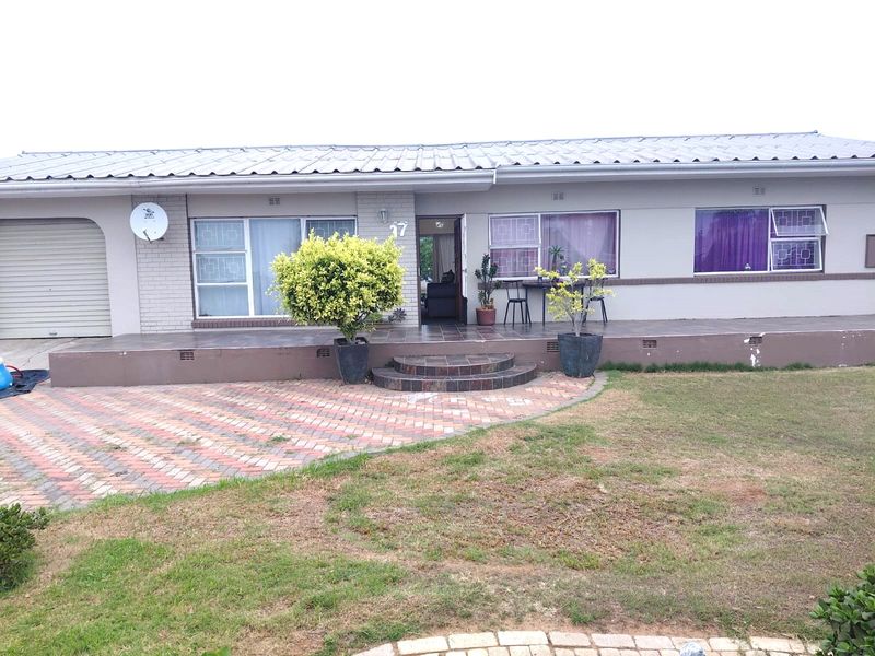 Neat Family Home in Sought-After Manor Heights, Despatch. - Photo 3