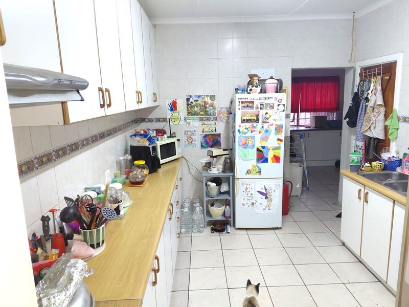 Neat Family Home in Sought-After Manor Heights, Despatch. - Photo 8