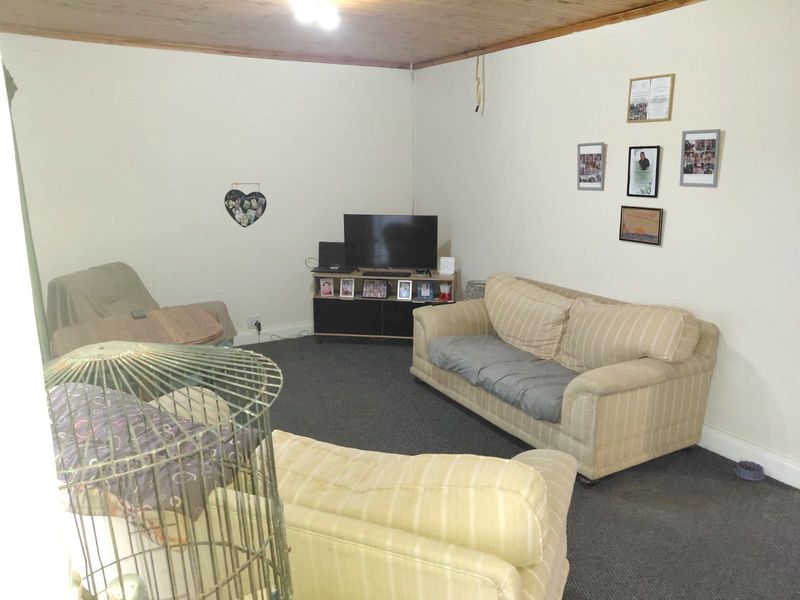 Neat Family Home in Sought-After Manor Heights, Despatch. - Photo 6