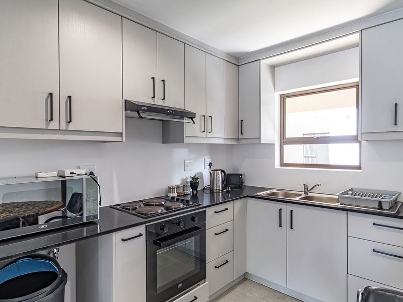 Saldanha - Ground floor unit in secure estate - Photo 2