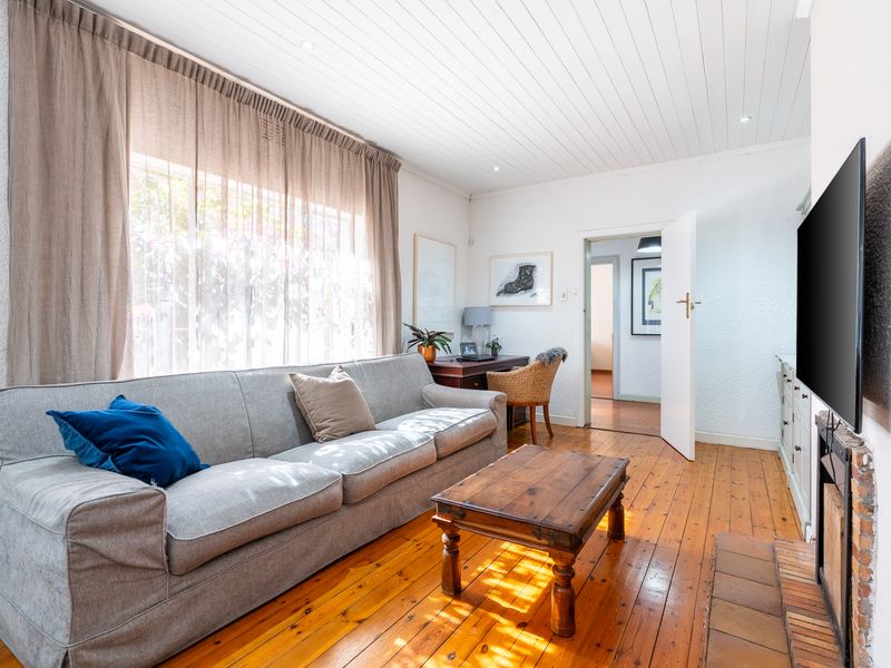 Prime Position in The Glens – Family Home with Flatlet - Photo 7