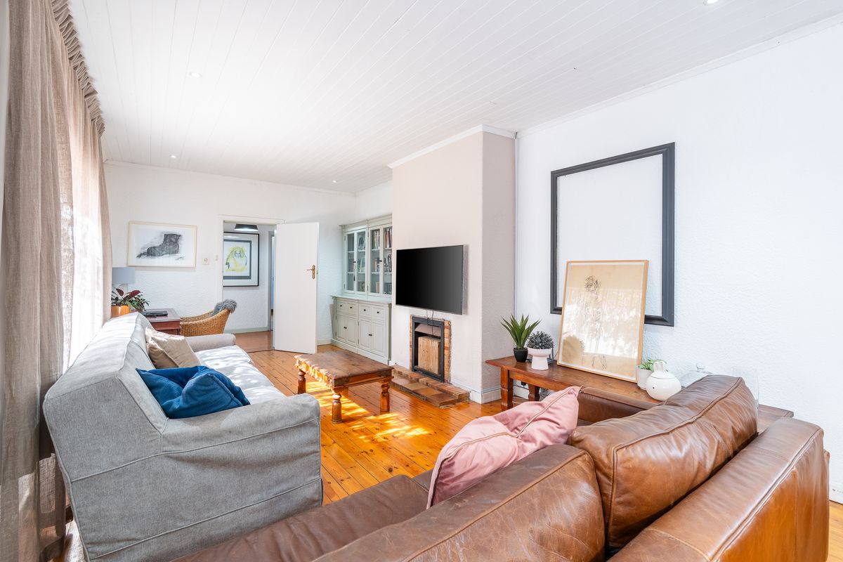 Prime Position in The Glens – Family Home with Flatlet - Photo 5