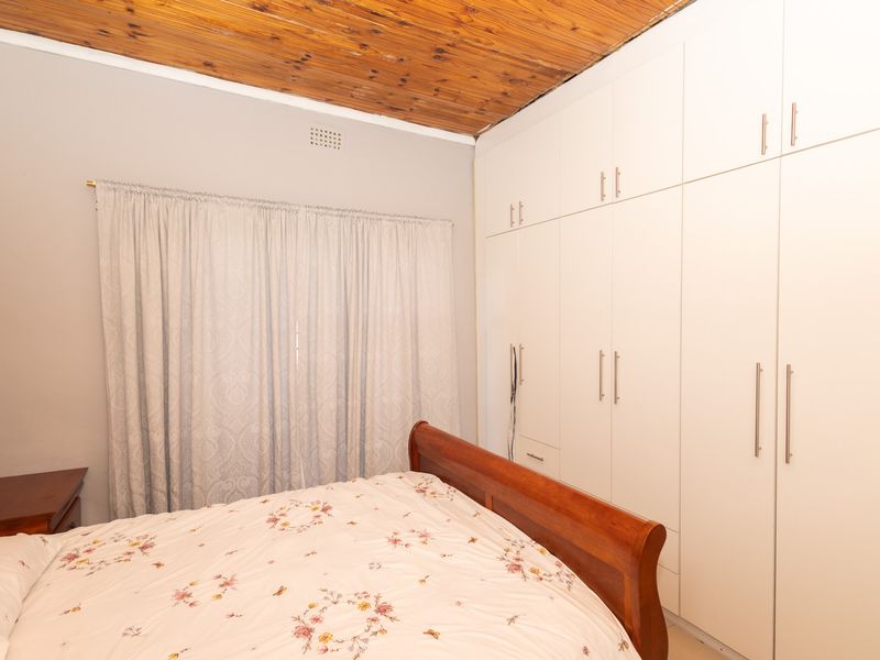 Spectacular 3 Bedroom Property For Sale In Ravenmead - Photo 8