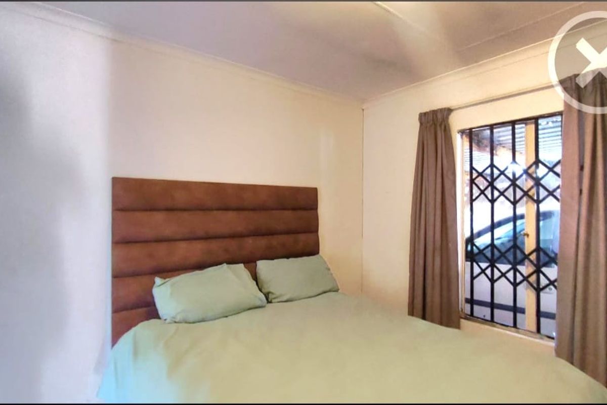 Warm and inviting Home - Photo 4