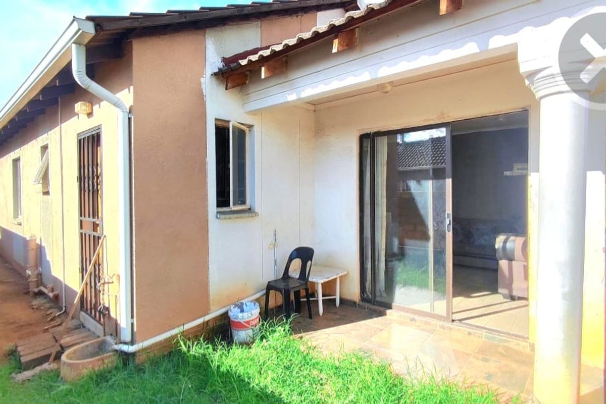 Warm and inviting Home - Photo 2