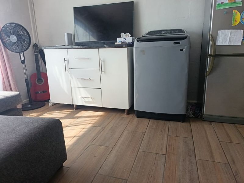 Stunning 3-Bedroom Apartment – Ideal Starter Home or Investment Opportunity - Photo 10