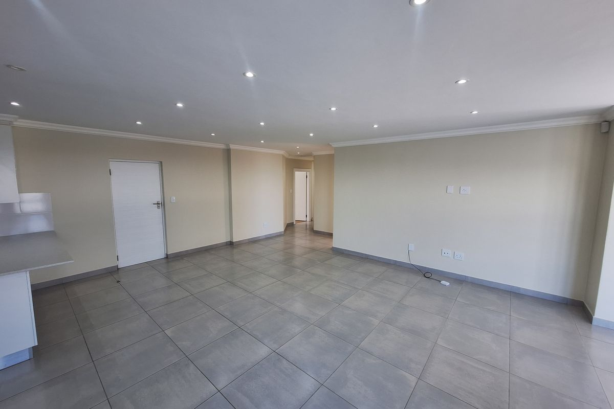 North-facing modern family home in Fountains Estate - Photo 3