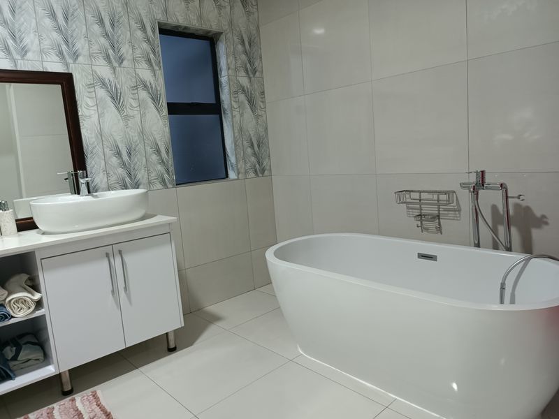 Family Oasis in Prime Location - Photo 10