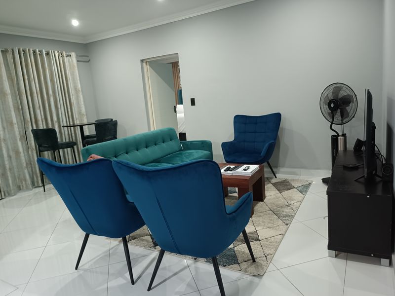 Family Oasis in Prime Location - Photo 8