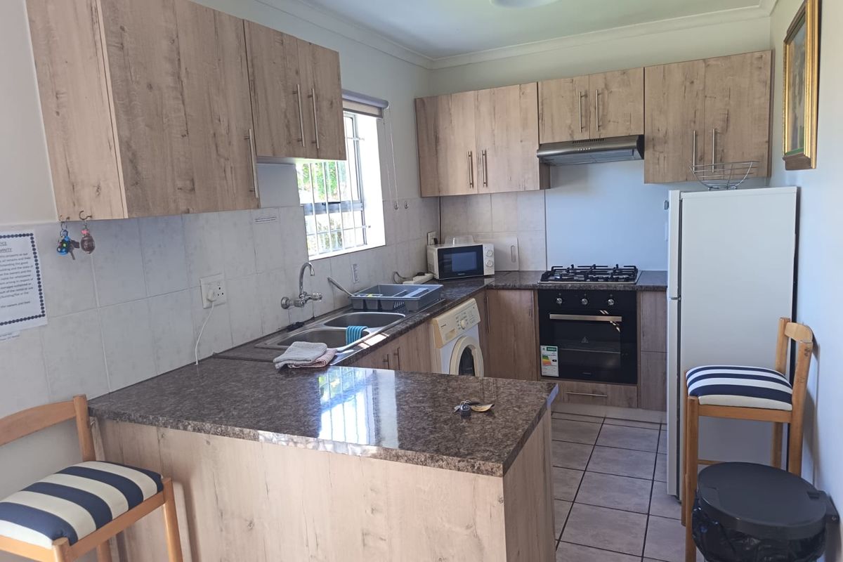 Furnished 2 Bedroom Apartment in Flamingo Park - Photo 5