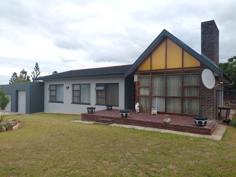 4 Bedroom 2 Bathroom House To Rent! - Photo 2