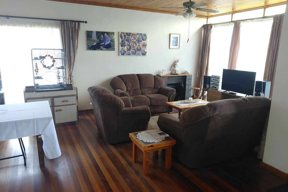 4 Bedroom 2 Bathroom House To Rent! - Photo 5