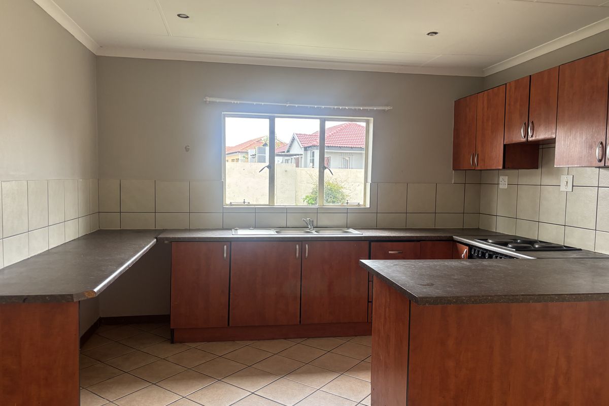 Tuscan Full Title For Sale - Photo 2