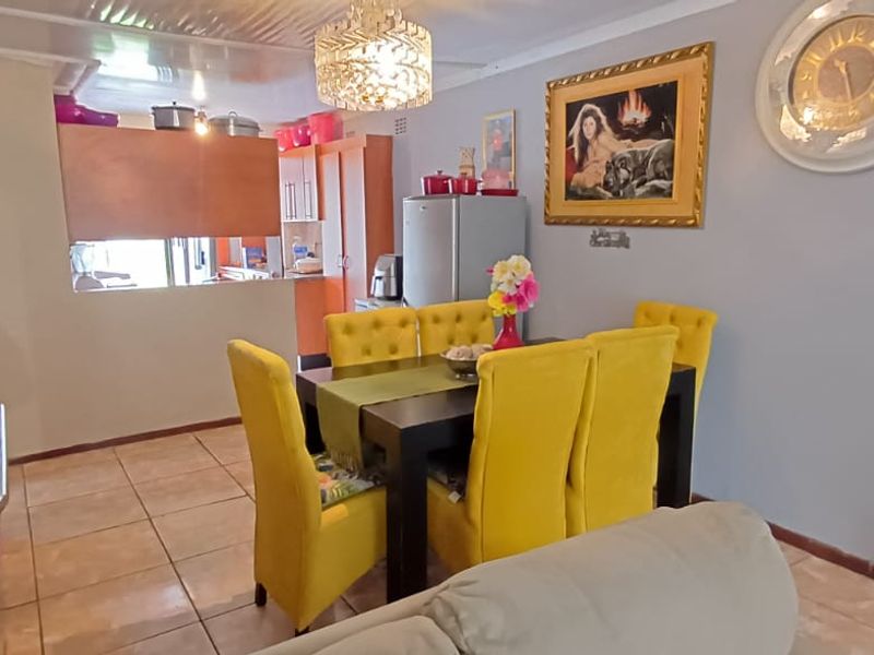 Spacious 4-Bedroom Family Home for Sale in Haven Hills - Photo 9