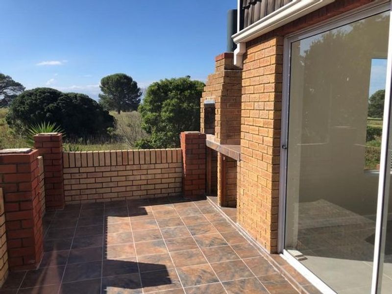 3 Bedroom town house - Lovemore Heights - Photo 3