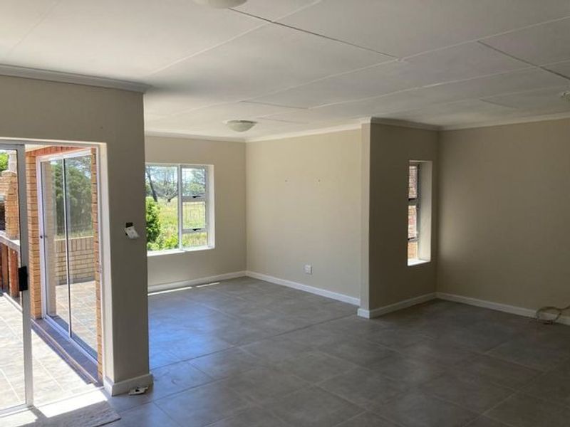 3 Bedroom town house - Lovemore Heights - Photo 7