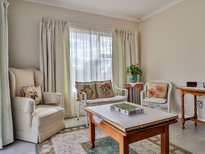 3 Bedroom town house - Lovemore Heights - Photo 8