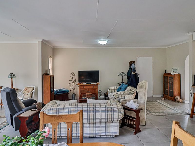 3 Bedroom town house - Lovemore Heights - Photo 7