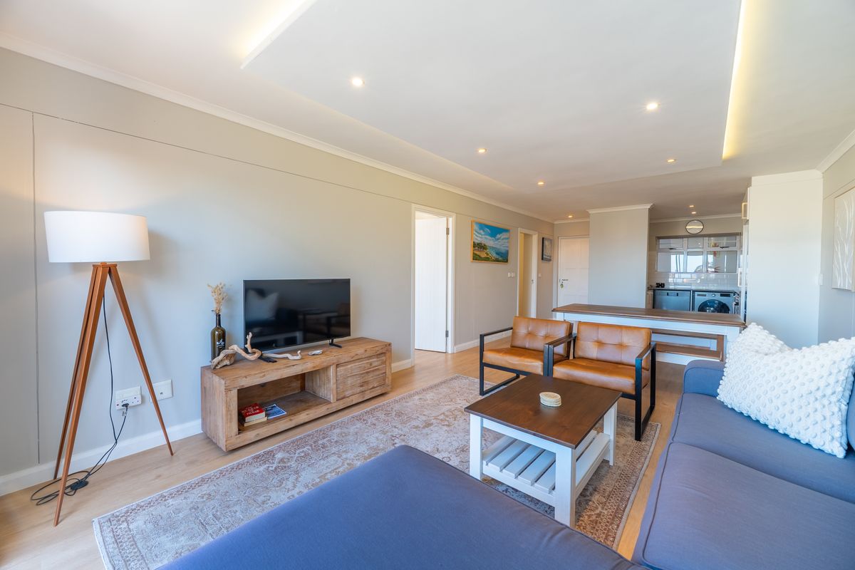 Sun, Style & Seriously Easy Living – Port St Francis - Photo 4
