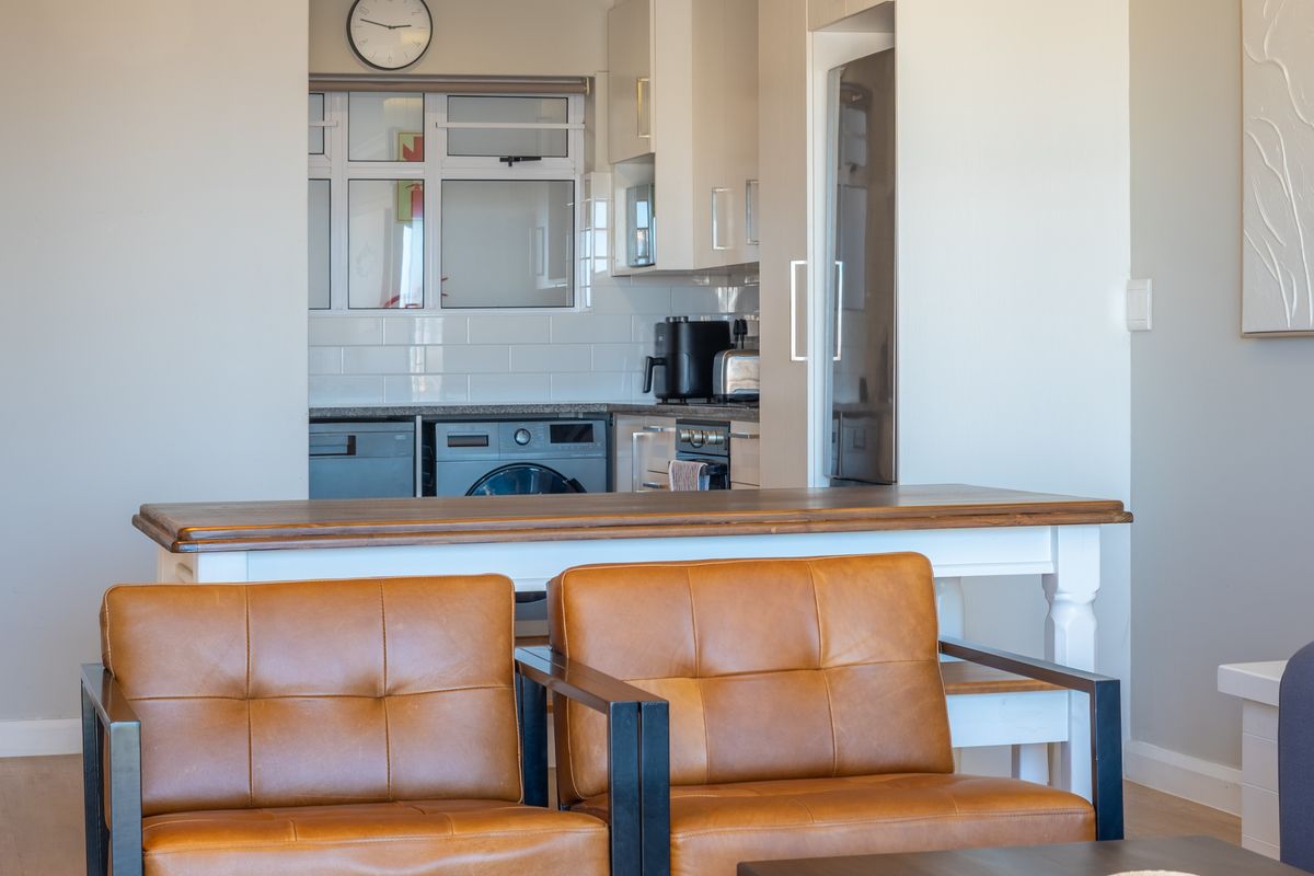 Sun, Style & Seriously Easy Living – Port St Francis - Photo 3