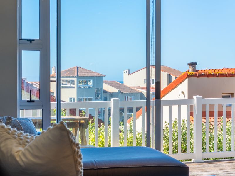 Sun, Style & Seriously Easy Living – Port St Francis - Photo 7