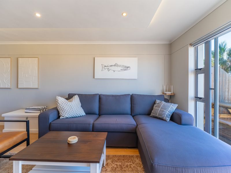 Sun, Style & Seriously Easy Living – Port St Francis - Photo 6