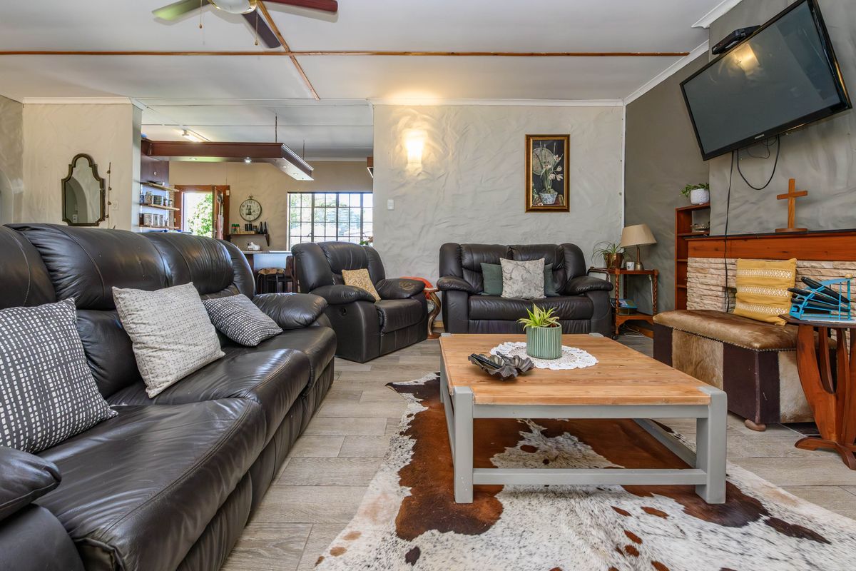 Filled with love and character times Two! - Photo 5