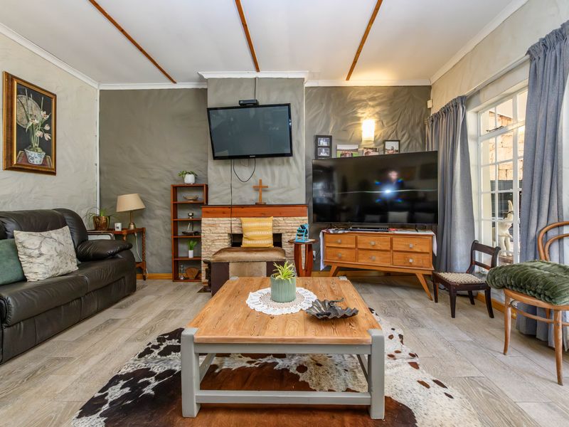 Filled with love and character times Two! - Photo 4