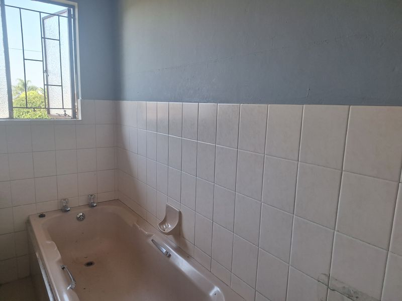 Charming Starter Home in Peaceful Lincoln Meade - Photo 8