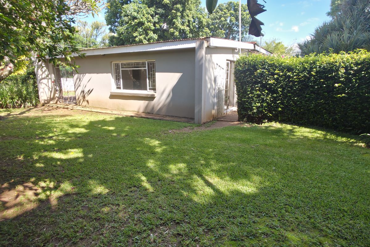 Three Bedroom House to rent in CBD, Louis Trichrdt - Photo 2