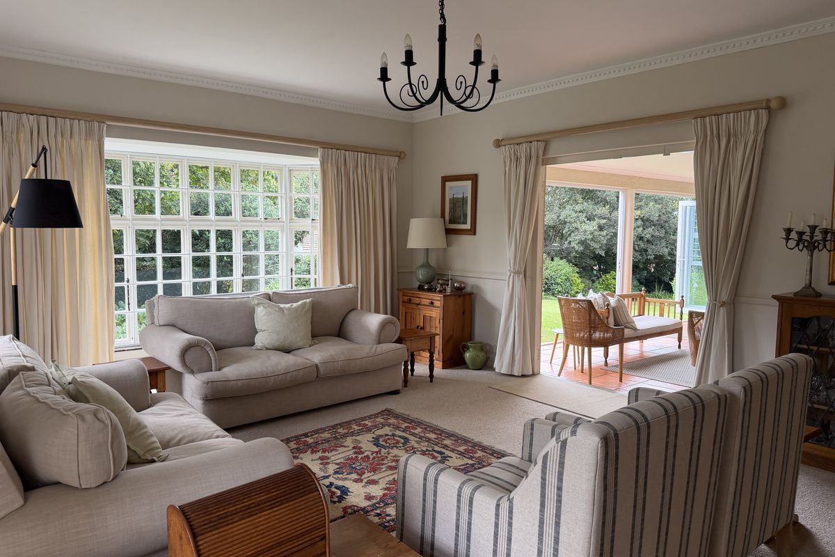 Charming Family Living with Space, Versatility & Timeless Appeal in Wembley - Photo 5