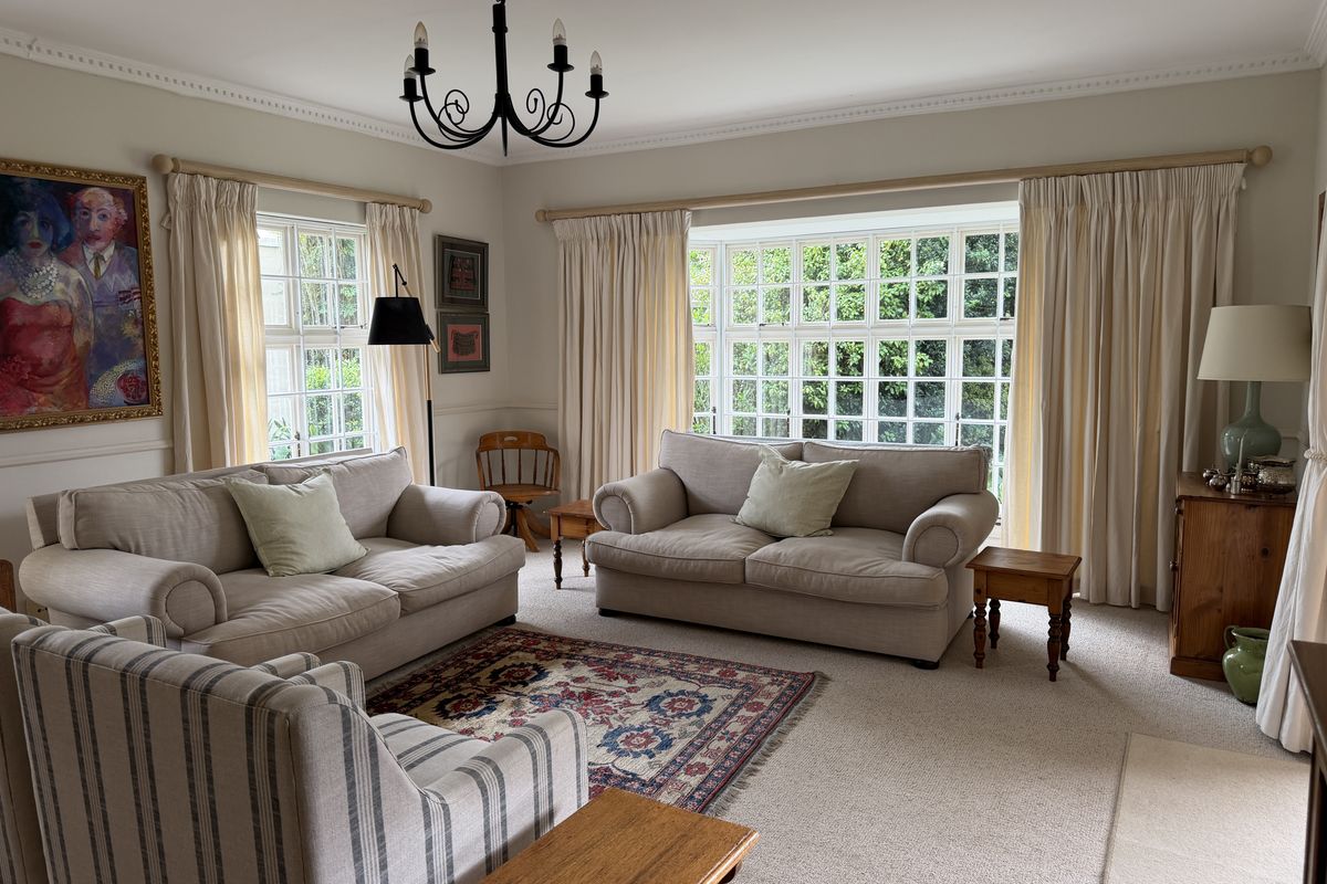 Charming Family Living with Space, Versatility & Timeless Appeal in Wembley - Photo 4