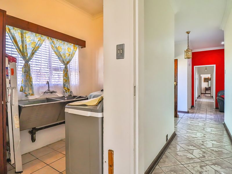 Space for Family Living with Added Potential! - Photo 10