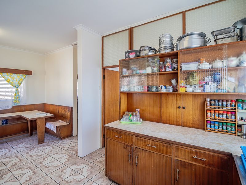 Space for Family Living with Added Potential! - Photo 8