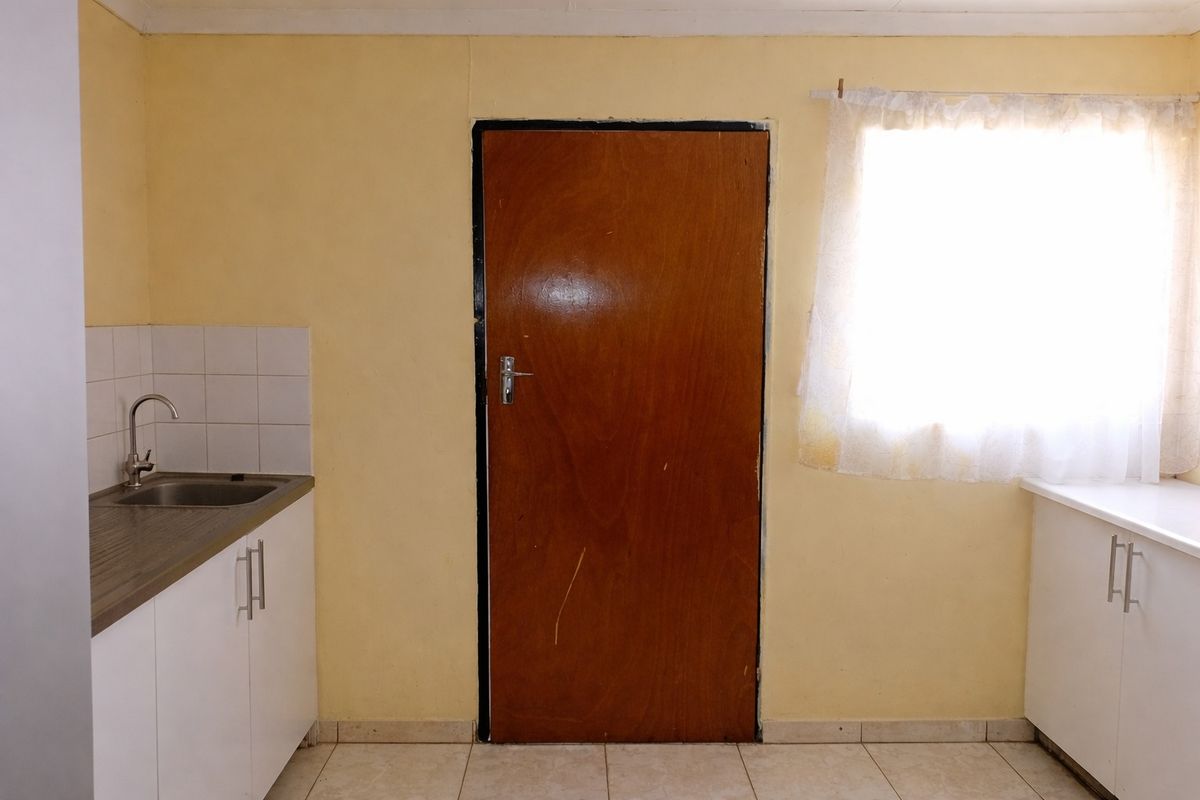 Three Bedroom House For Sale In Mmabatho - Photo 2