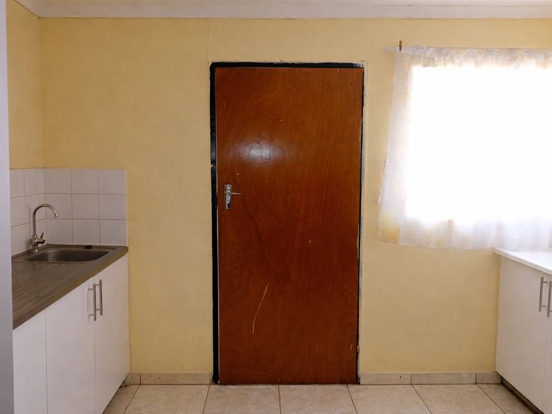 Three Bedroom House For Sale In Mmabatho - Photo 2