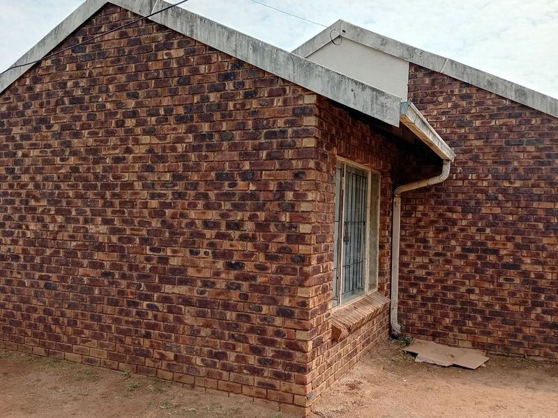 Three Bedroom House For Sale In Mmabatho - Photo 8