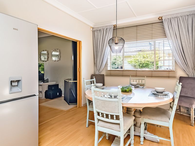 Prepare to Fall in Love - Beautiful Home - Immaculately Kept With Caravan Port - Photo 9